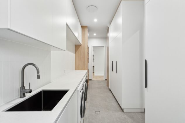 Glenelg North - Alternative