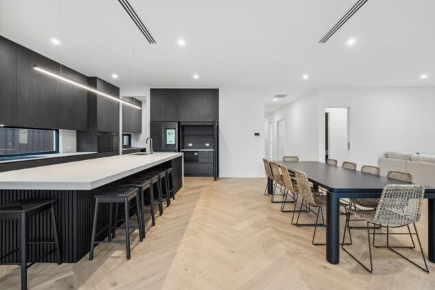 Glenelg North - Alternative